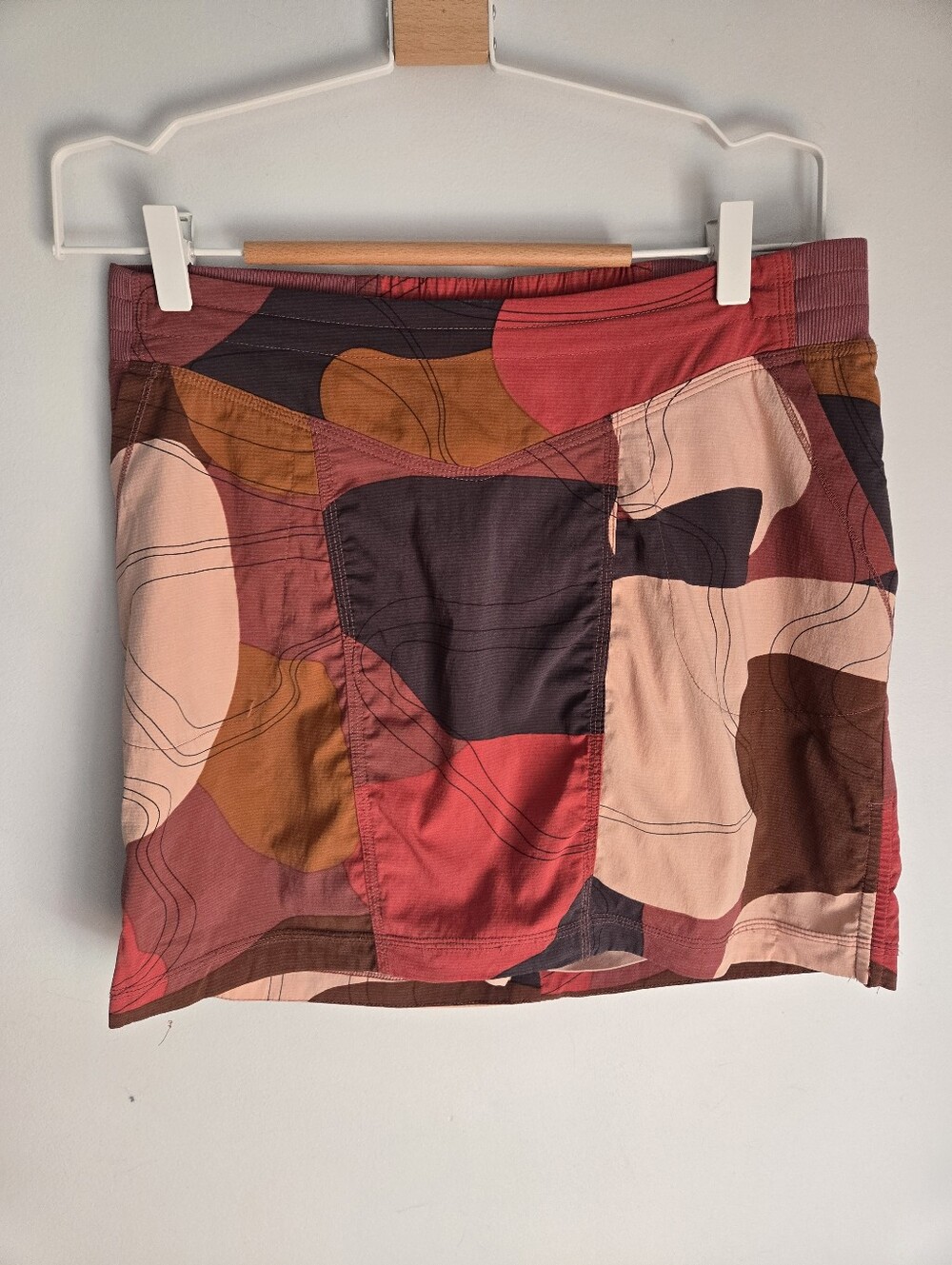 INDYEVA Abstract Print Mini Skort in Rust and Blush